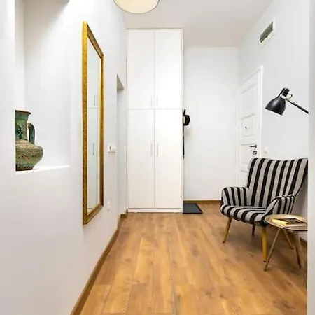 Hidden Gem In The Heart Of Apartment *